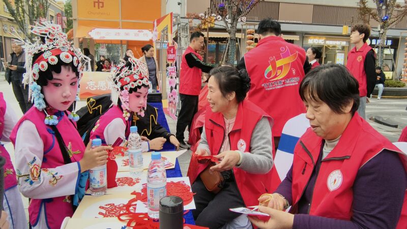 志愿服務傳遞鄰里溫情